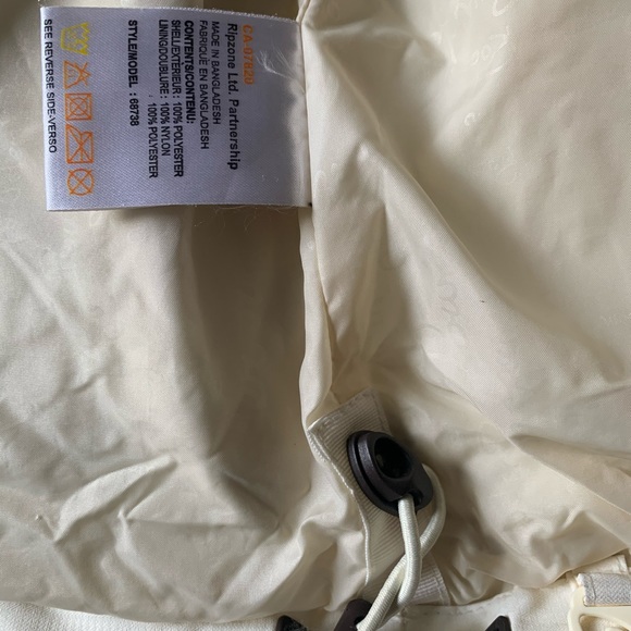 Snowboarding Jacket - Picture 6 of 10